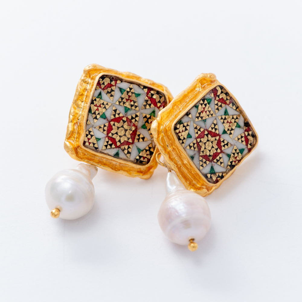 Ava | Square Stud with pearl