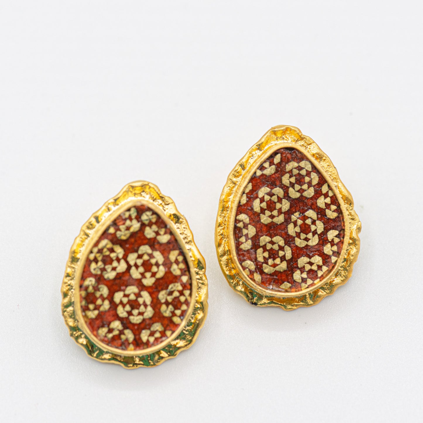 Orange | Triangle | teardrop stud