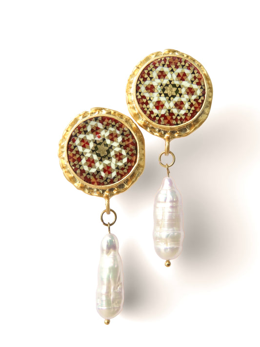 Goli | Round Stud with pearl